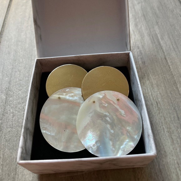 Gabriela Artigas Clip on Earrings - Picture 1 of 2